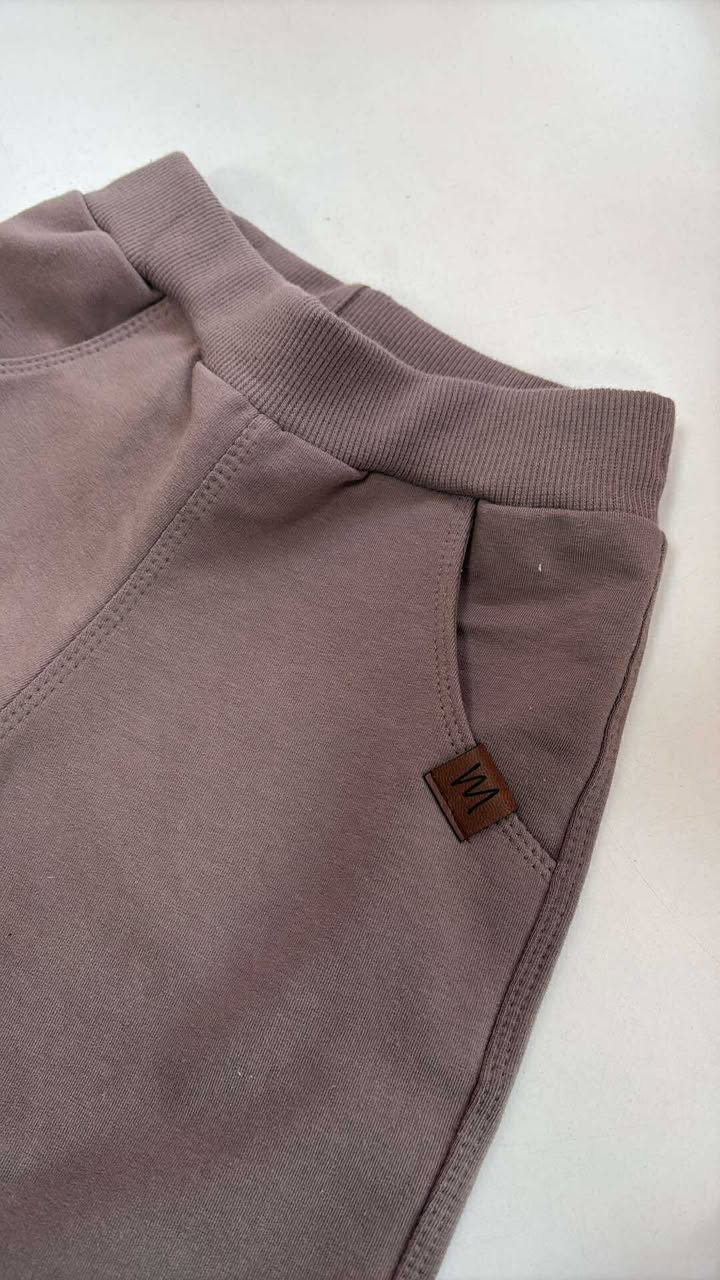 Spodnie dresowe dla szczupłych chłopców Mrofi ziemia - obrazek 3