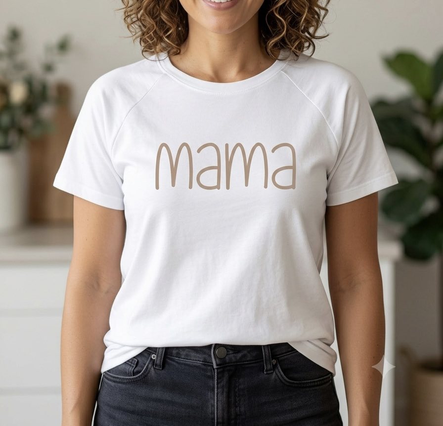 Damski T-shirt z Nadrukiem "MAMA" – Biały