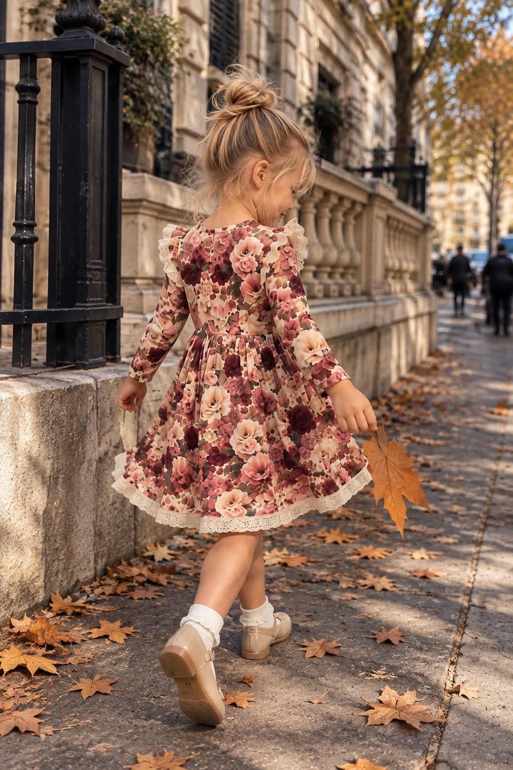 Sukienka dla dziewczynki w kwiaty z koronką vintage bloom - obrazek 5